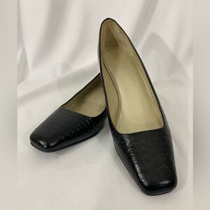 Talbots Black Pumps